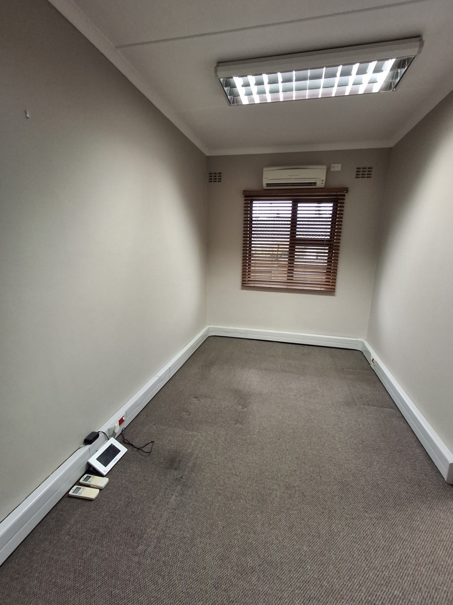 To Let Commercial Property for Rent in Stirling Eastern Cape